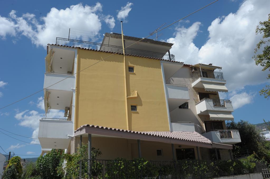 Iliahtida Apartments Roviész Kültér fotó