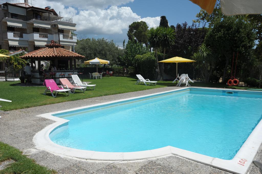 Iliahtida Apartments Roviész Kültér fotó