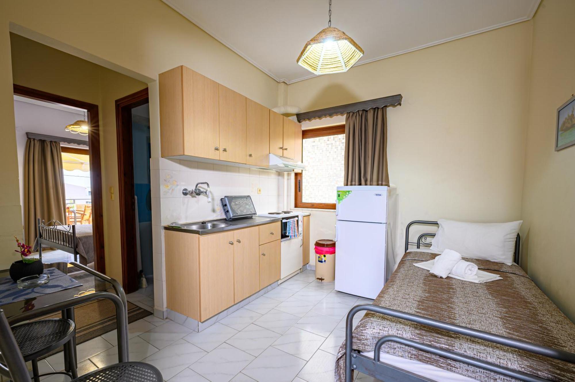 Iliahtida Apartments Roviész Kültér fotó