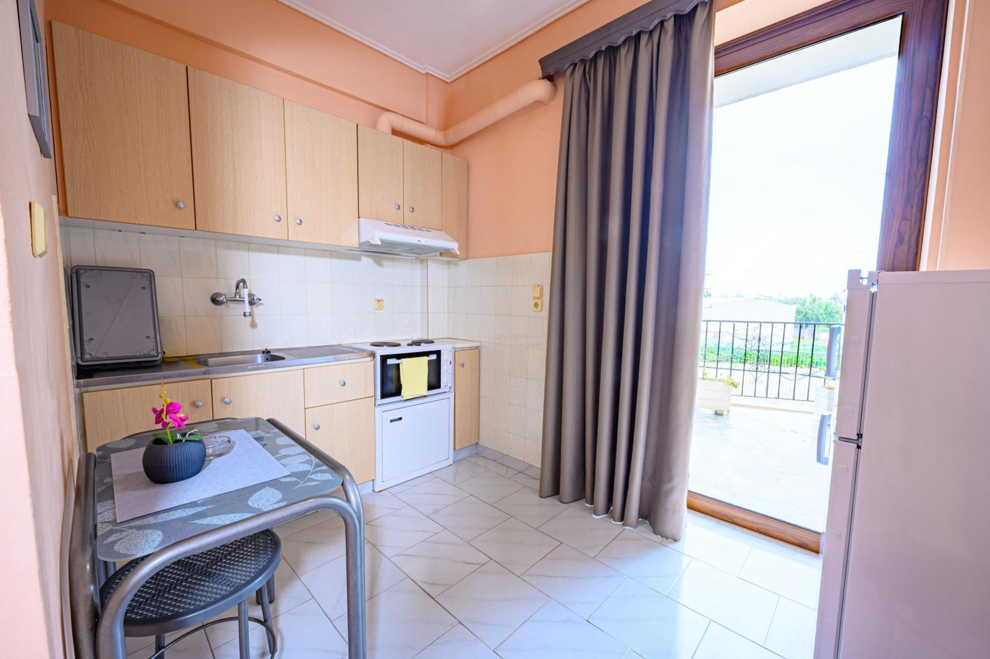 Iliahtida Apartments Roviész Kültér fotó
