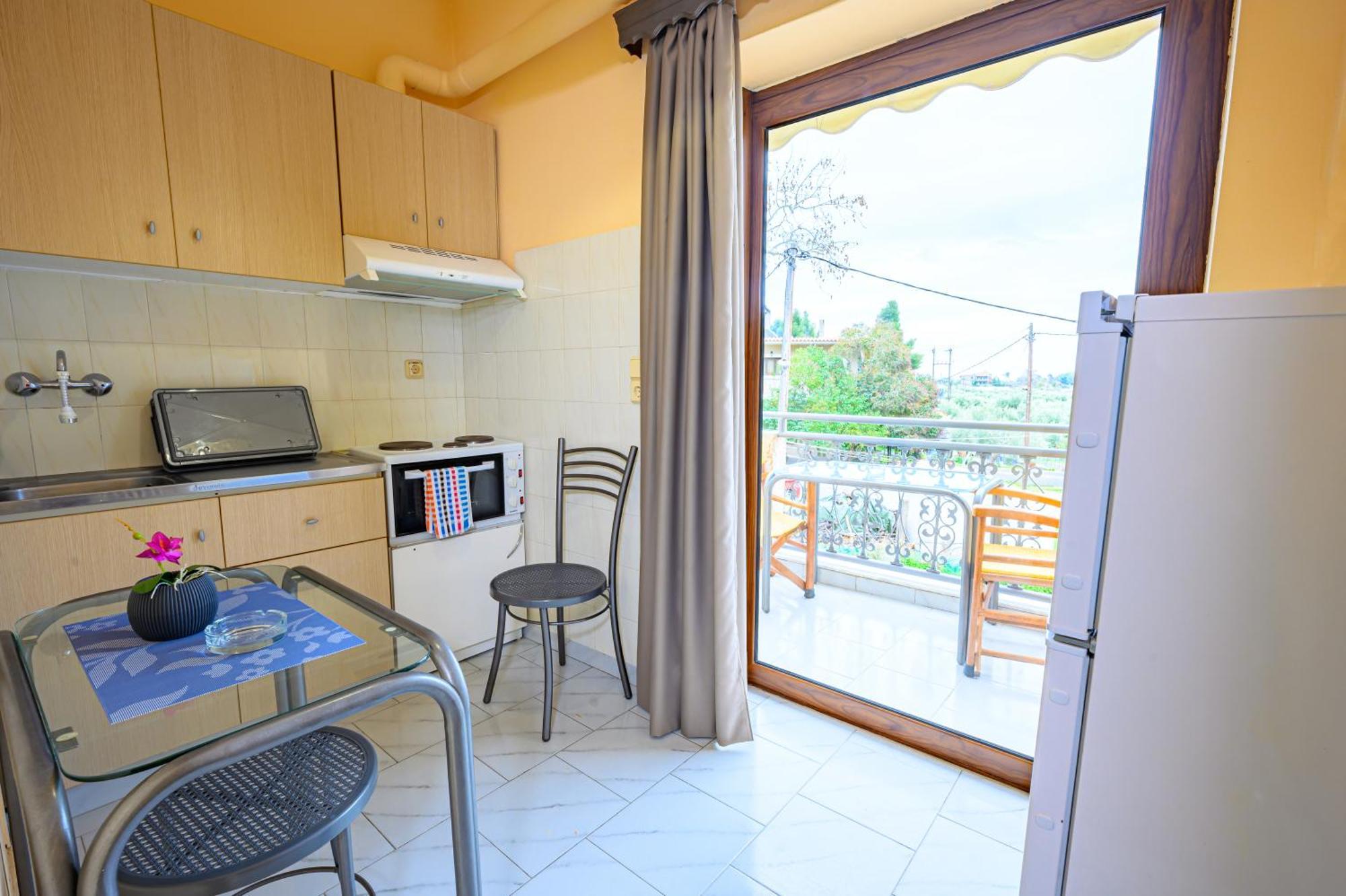 Iliahtida Apartments Roviész Kültér fotó